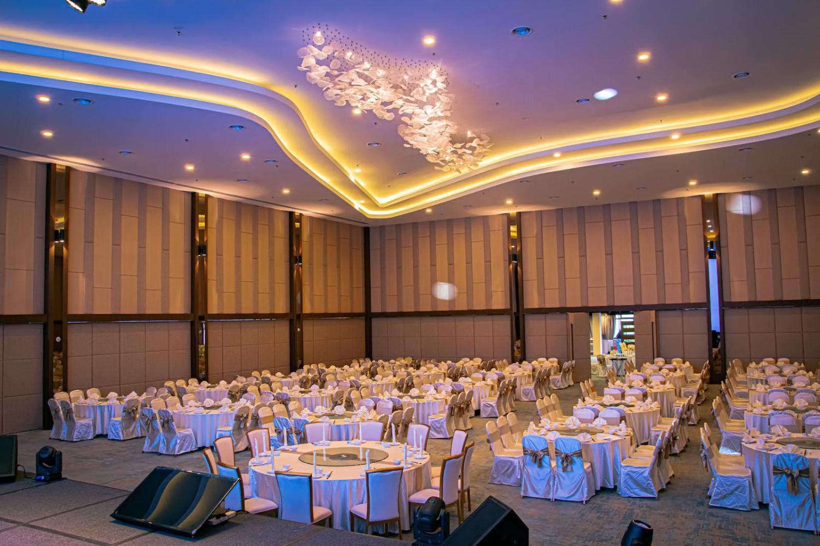 Theatre Hotel Kuching Exterior foto