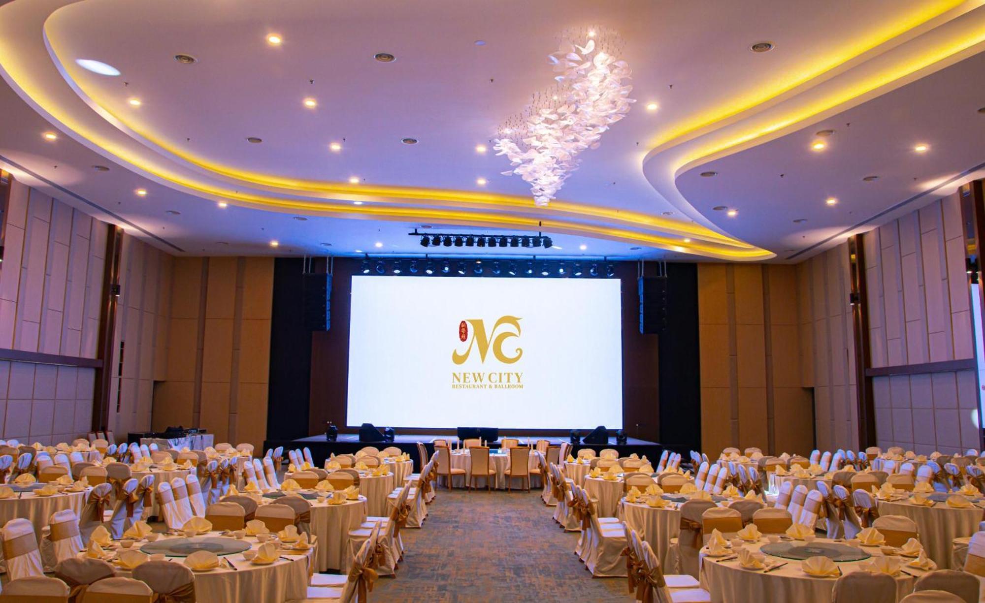 Theatre Hotel Kuching Exterior foto